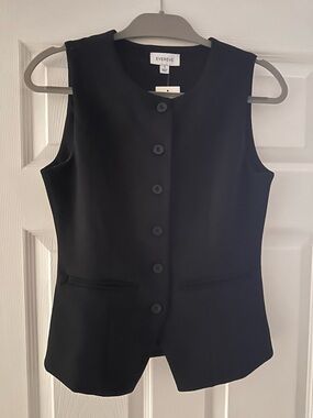 Evereve Black Sleeveless Button Vest